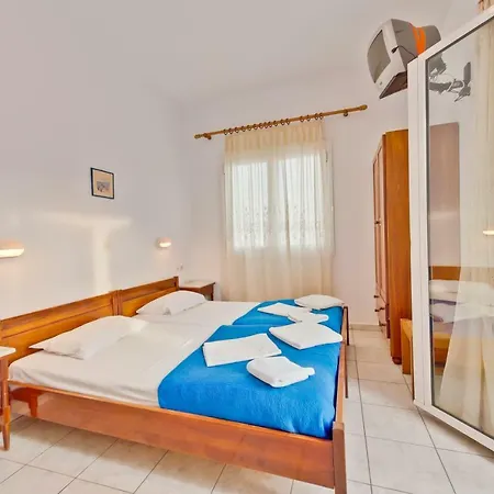 Paris Apartment Antiparos Town